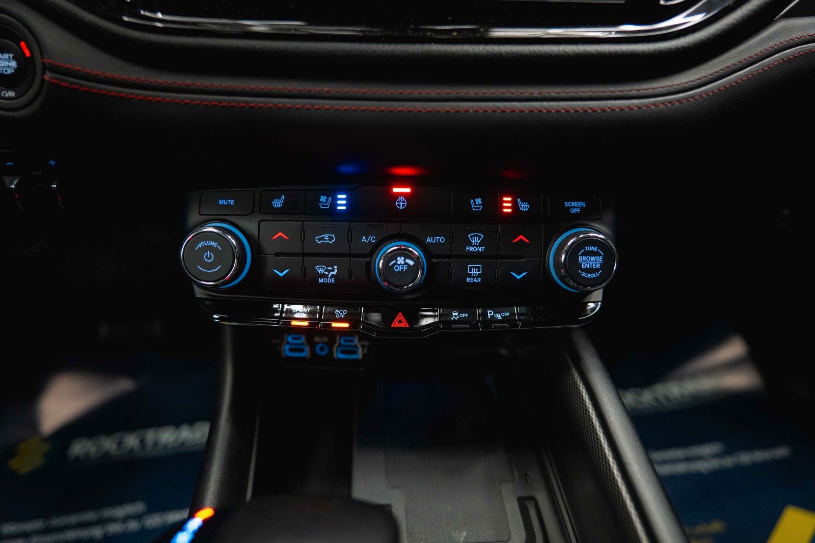 Fahrzeugabbildung Dodge Durango 5.7 V8 R/T SRT STYLE 4x4 Night-Paket ACC