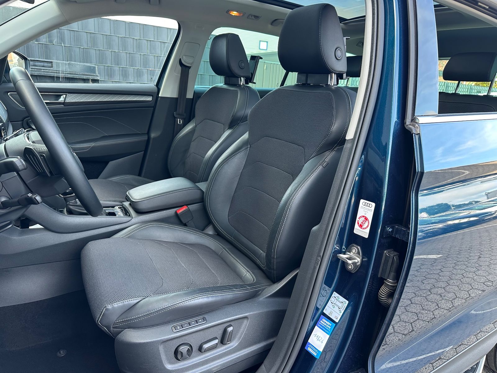 Fahrzeugabbildung SKODA Kodiaq 2.0 TDI DSG Style NAV+LED+PANO+AHK+STHZ