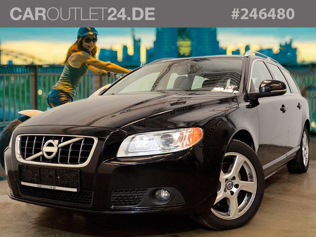 Volvo V70 T6 AWD Geartronic *Leder/AHK/Navi/Scheckheft