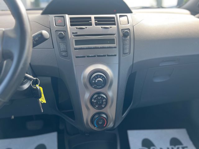 Daihatsu Charade  1,33 Dual-VVT-i Basis Export