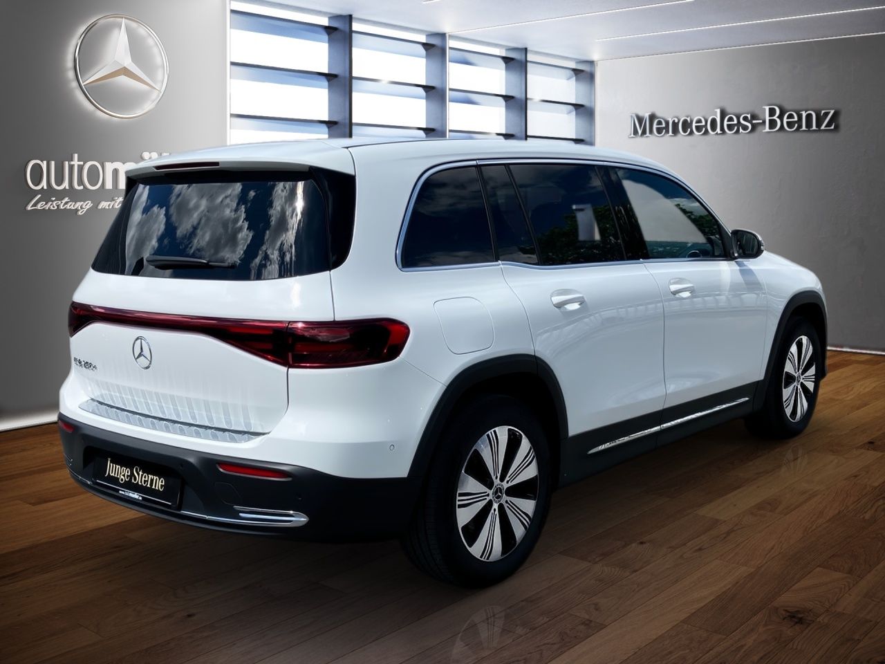 Fahrzeugabbildung Mercedes-Benz EQB 250+ BONUS+VERKEHRSZEICH+LENKRADHEIZ+AMBIENT