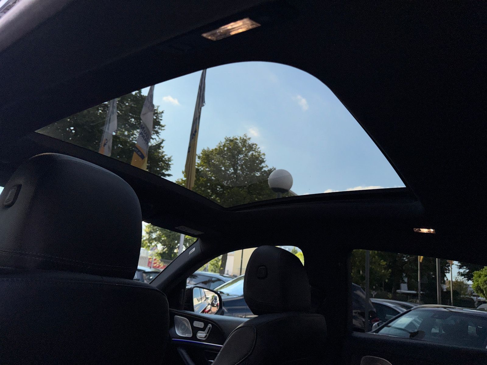 Fahrzeugabbildung Mercedes-Benz GLE 400 d Coupe AMG LINE PANO AIRMATIC 21 ZOLL