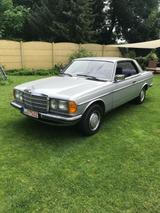 Mercedes-Benz Mercedes W123 Coupé - Mercedes-Benz Coupé aus dem Jahr 1984