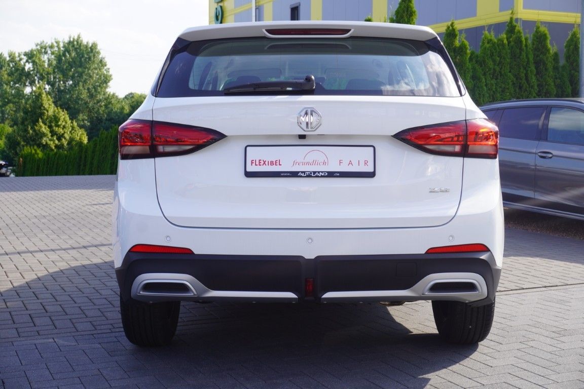 MG ZS