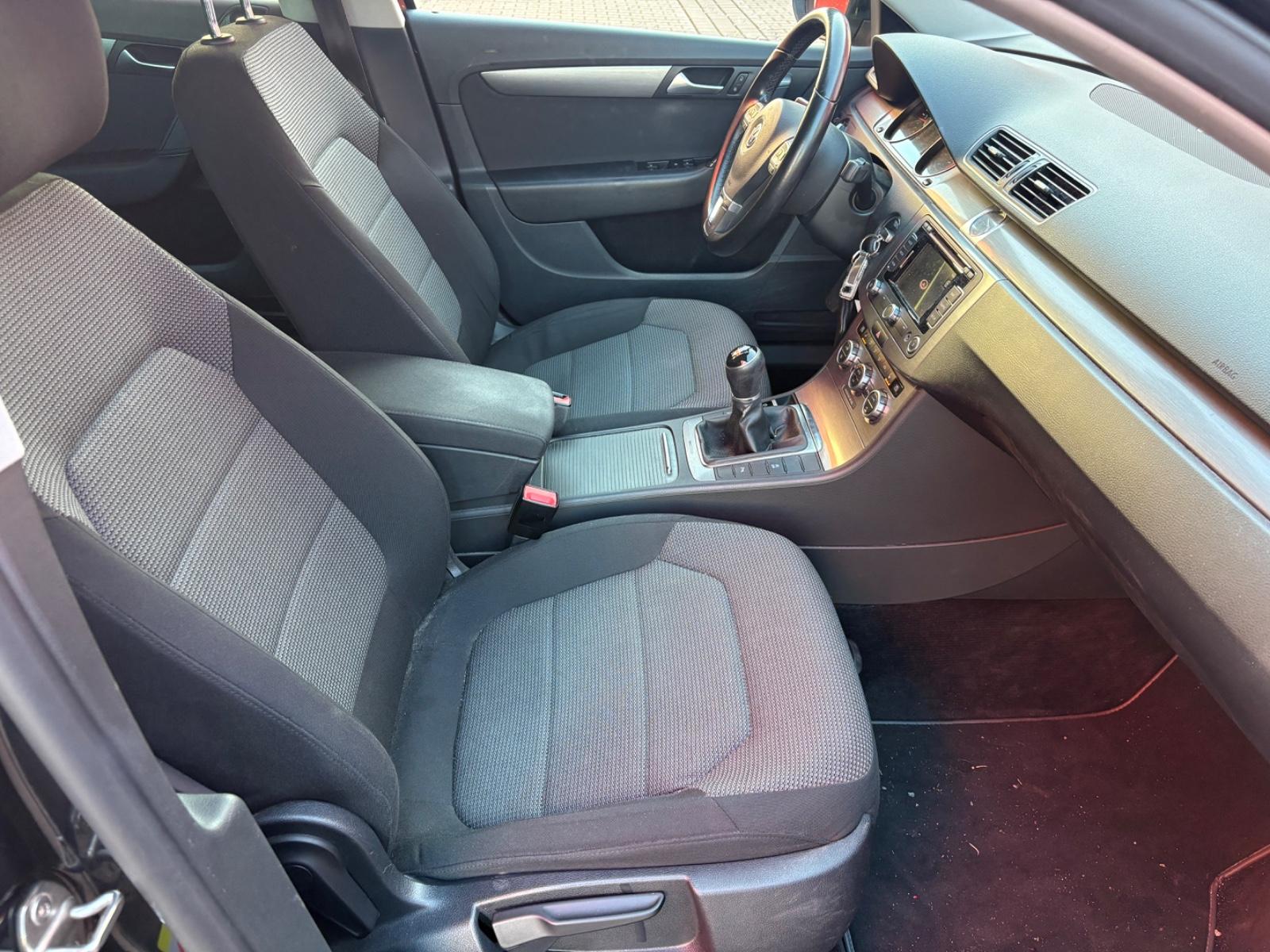 Volkswagen Passat 2014 — photo 11