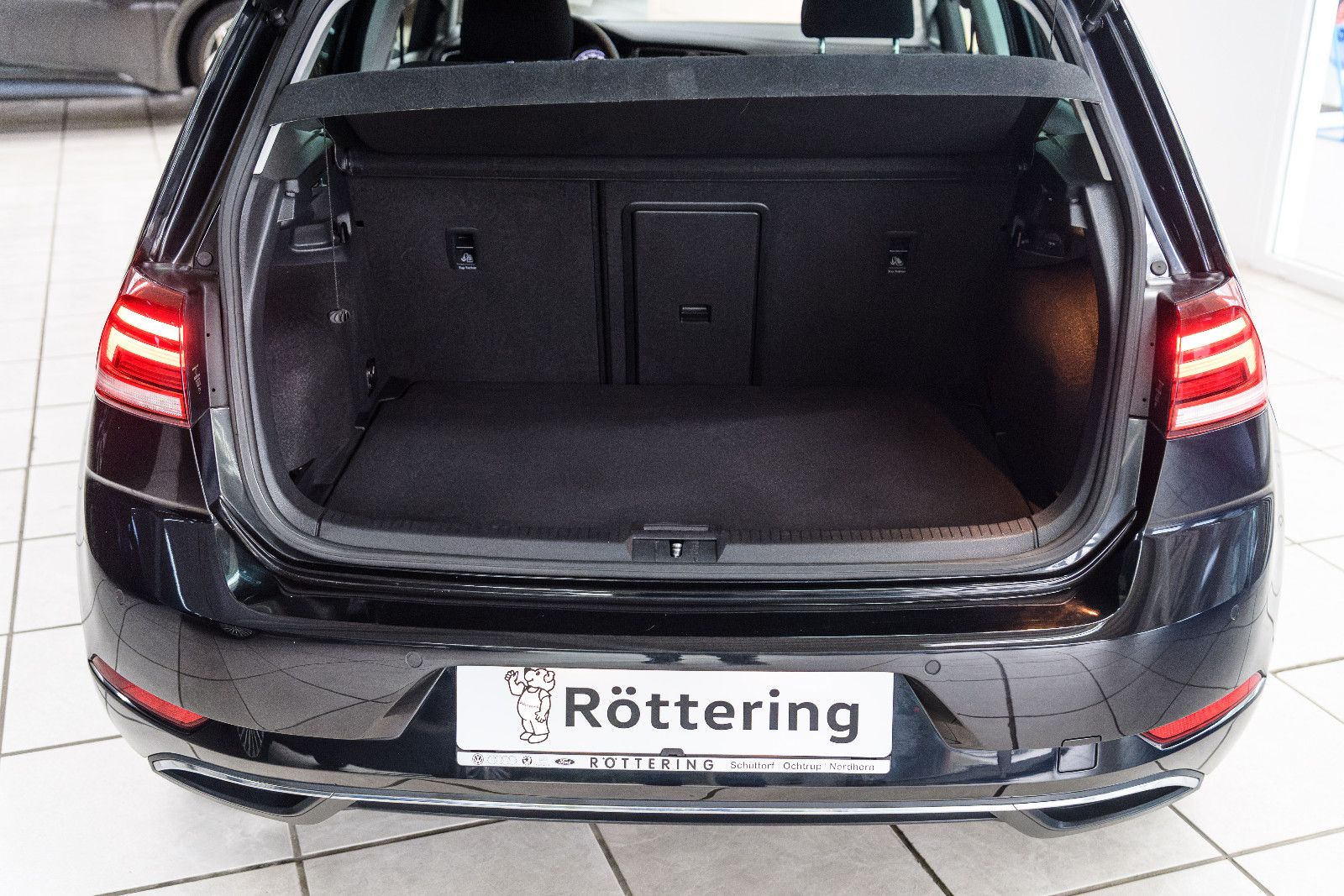 Fahrzeugabbildung Volkswagen Golf VII IQ.DRIVE +SHZ +ACC +NAVI