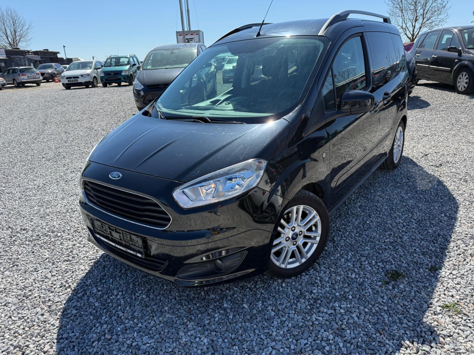 Ford Tourneo Courier Titanium