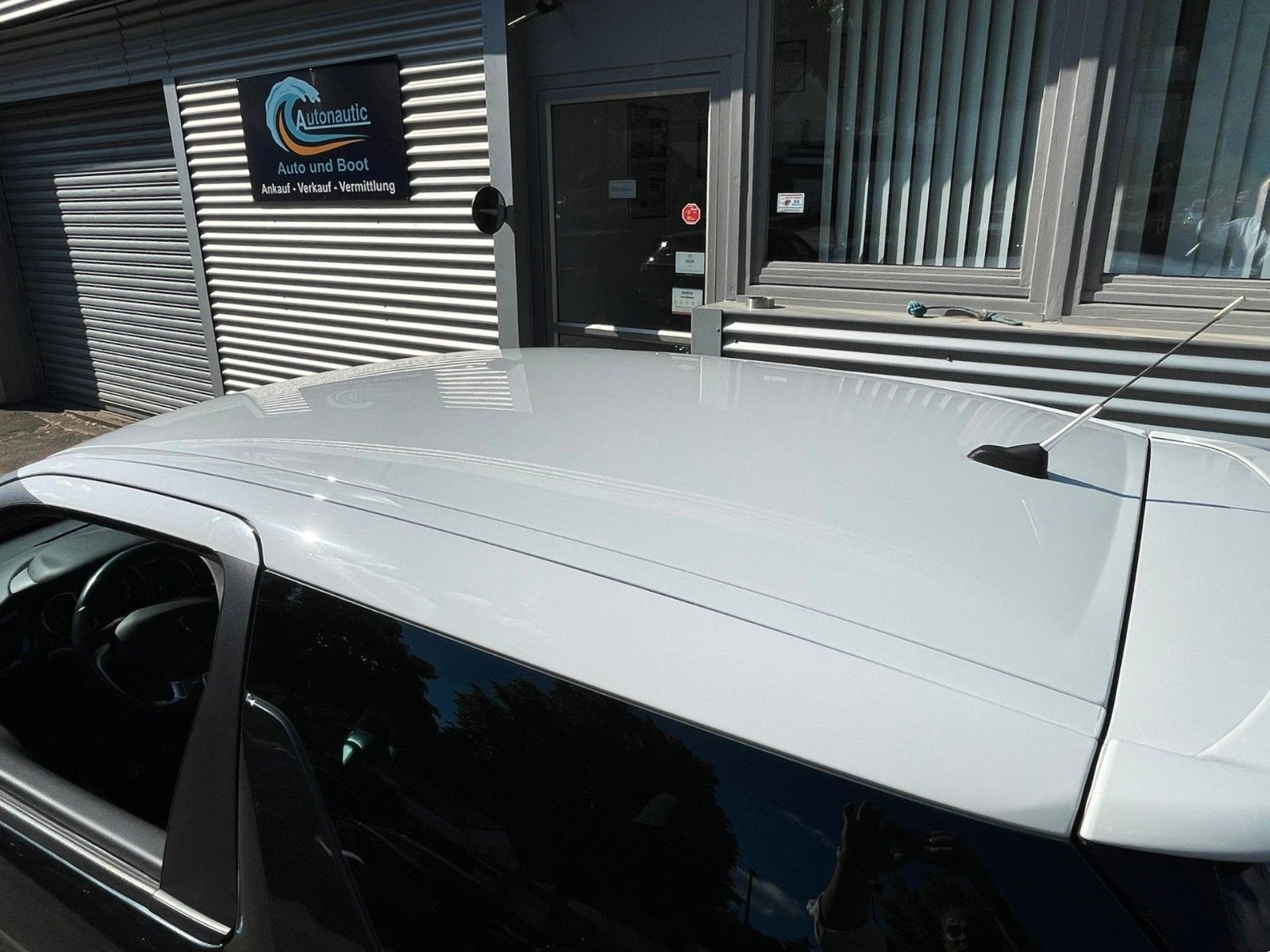 Fahrzeugabbildung Citroën DS3 SportChic 155 THP KIMAAUTOMATIK GANZJ REIFEN