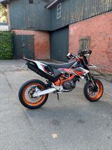 KTM 690 SMC R (A2) - SUPER MOTO