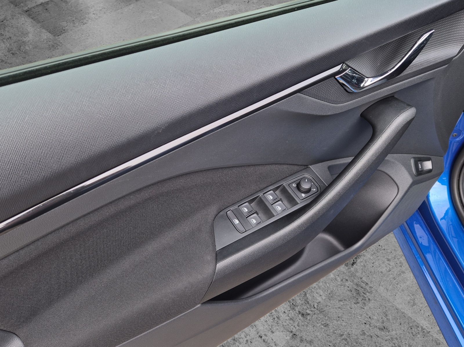 Fahrzeugabbildung SKODA Kamiq TSI Ambition DSG LED Navi GRA RFK SH