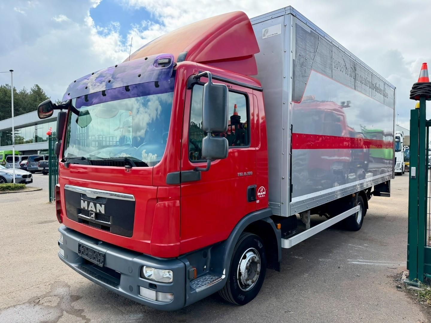 MAN TGL 8.180 CLOSED BOX / KOFFER (6m30 x 2m44 x 2m3