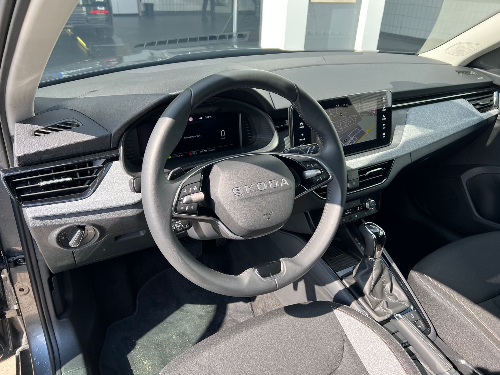 Fahrzeugabbildung SKODA Kamiq Selection Tour 1.0 TSI DSG *AHK, LED, Navi
