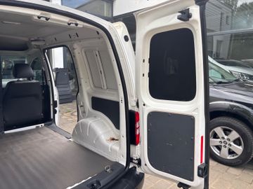 Volkswagen Caddy - 10