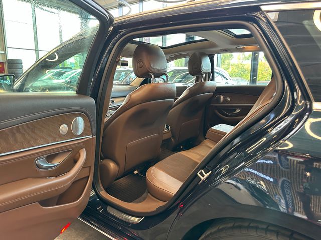 Mercedes-Benz E 350 *BURMESTER*KEYLES*PANO*AHK*ACC*StandHZ*