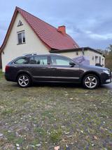 Skoda Superb 2.0 TDI DSG Elegance HU NEU AHK TOP - gebrauchte Skoda Superb aus dem Jahr 2011