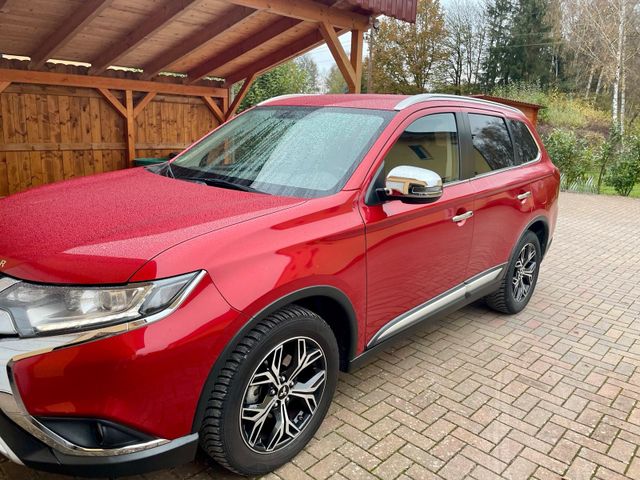 Mitsubishi  Outlander