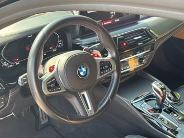 BMW M5 Limousine Gestiksteuerung B&W Surround DAB