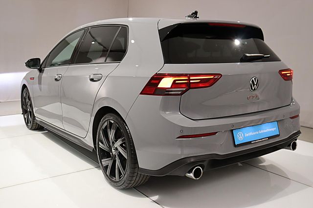 Golf GTI 2.0TSI DSG ACC KAMERA NAVI PANO SPORTFW