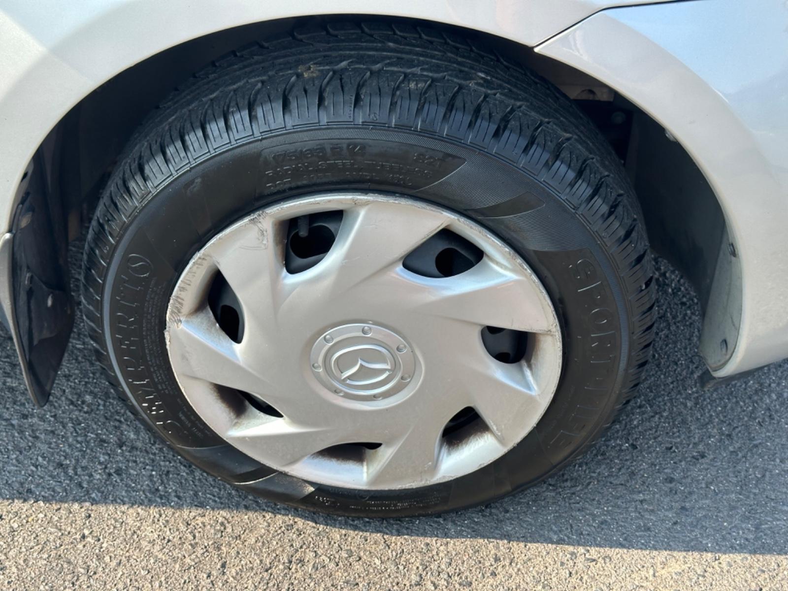 Mazda 2 Automatik 2.HD - Klima - Zahnriemen & TÜV NEU