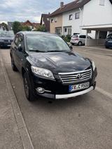 Toyota RAV 4 2,2-l-D-4D 4x4 Comfort Automatik Comfort - Toyota RAV 4 in Freiburg