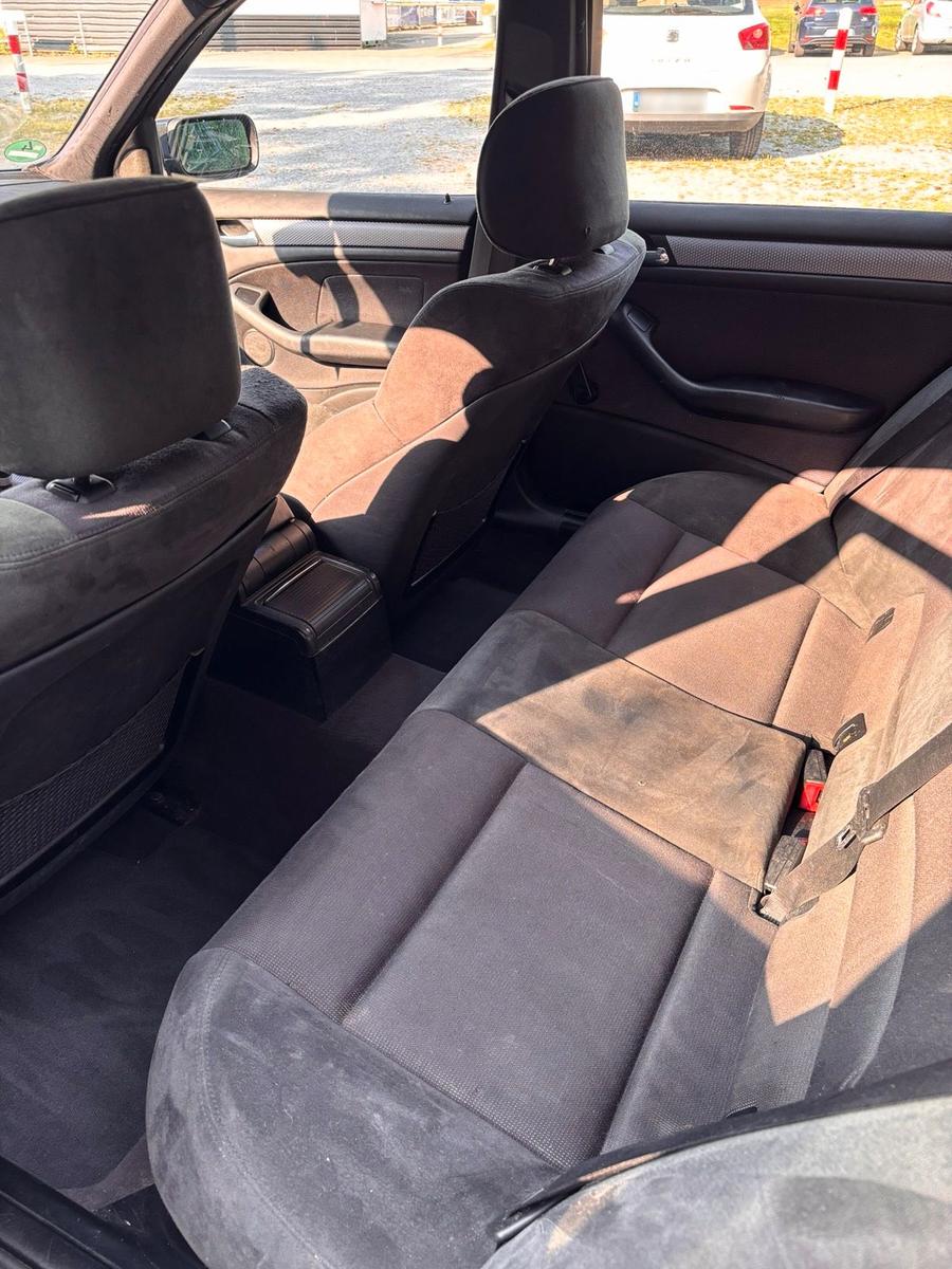 BMW 318 2004 — photo 8