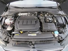 VW Golf VIII Variant 2.0TDI Life DSG Kamera LED Nav VW Golf VIII Variant 2.0TDI Life DSG Kamera LED Nav