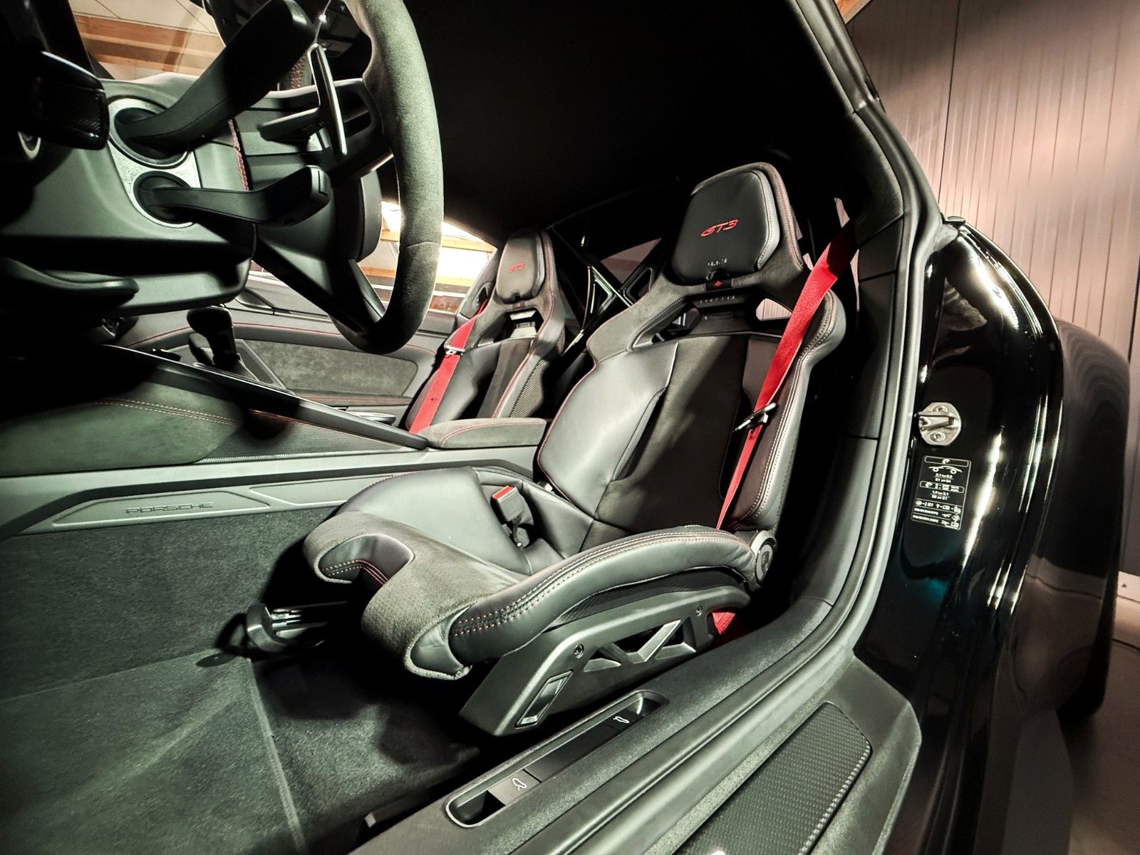 Fahrzeugabbildung Porsche GT3 + 1. Hand + 1.835 km + Lift + Carbon + BOSE