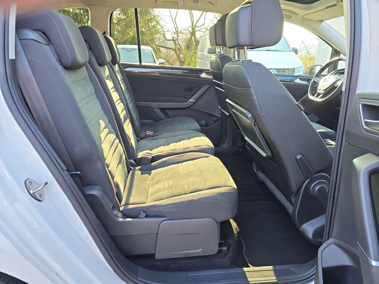 Fahrzeugabbildung Volkswagen Touran Highline 1.5 TSI OPF 110 kW 7-Gang-DSG