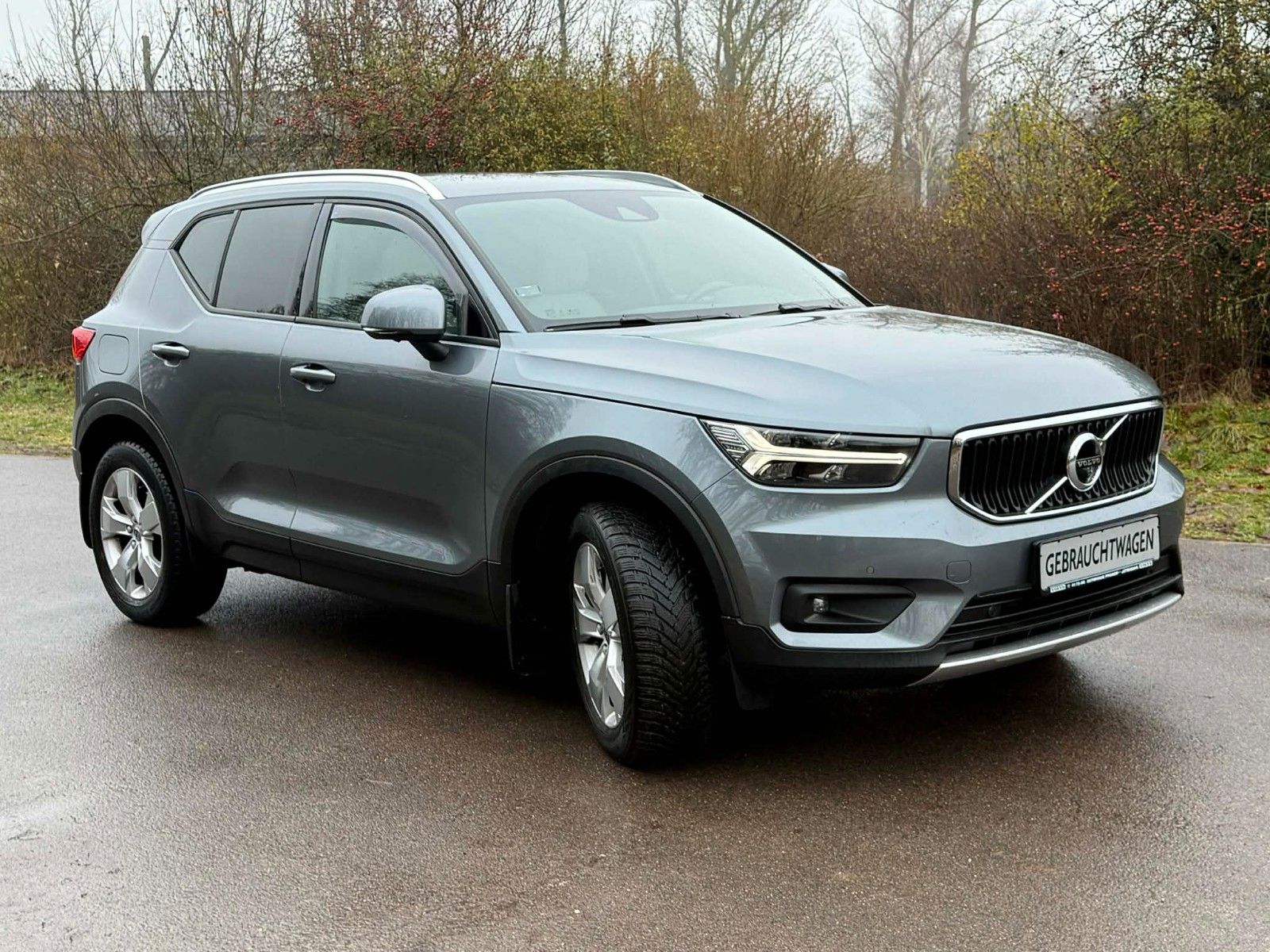 Fahrzeugabbildung Volvo XC40*Momentum*T4*AWD*360Grad*Connect*LED*SHZ*