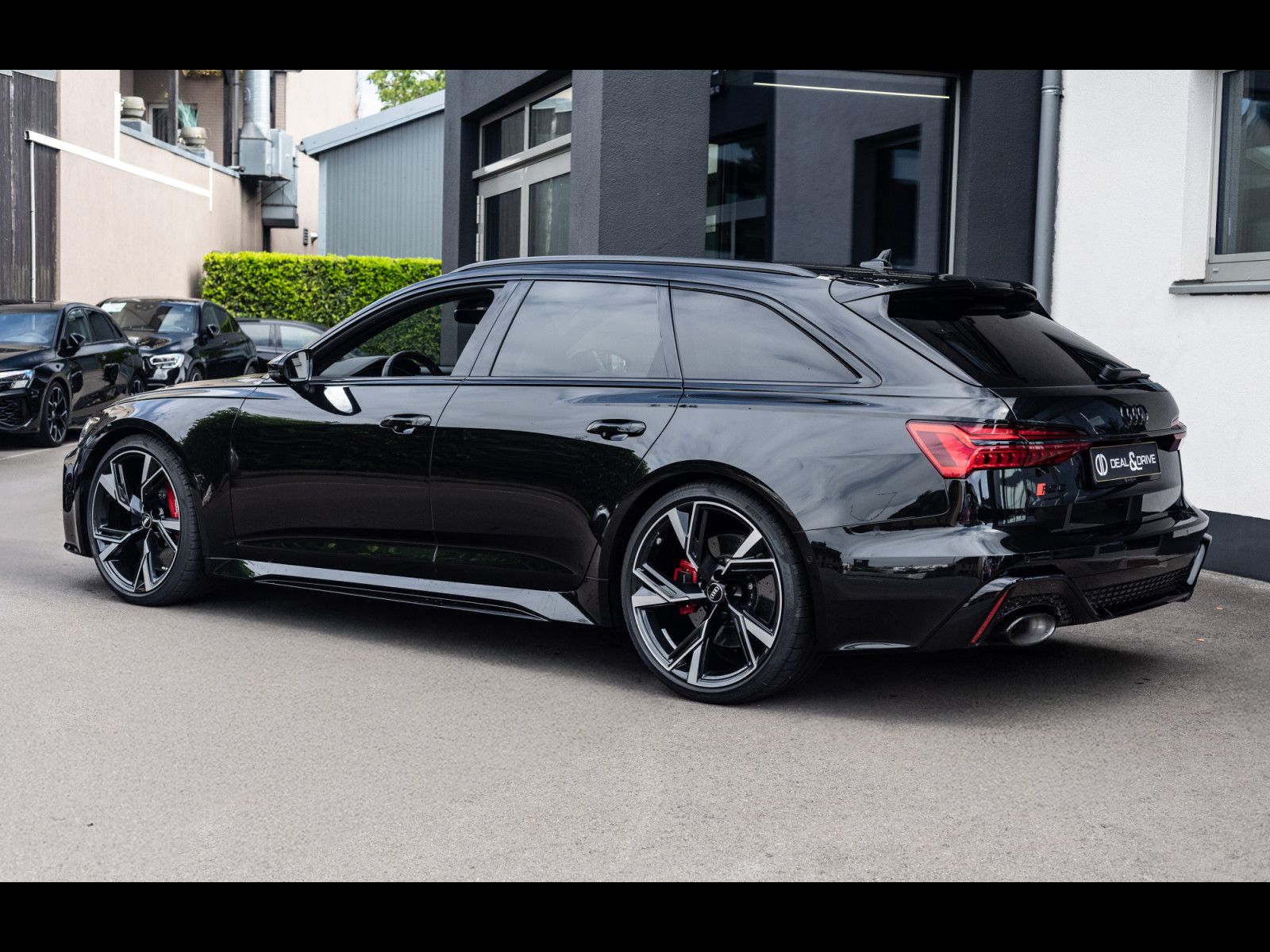 Audi RS6 AVANT°RS DYNAMIQUE+°305km/h°KERAMIK°AHK°B&O imagem 3