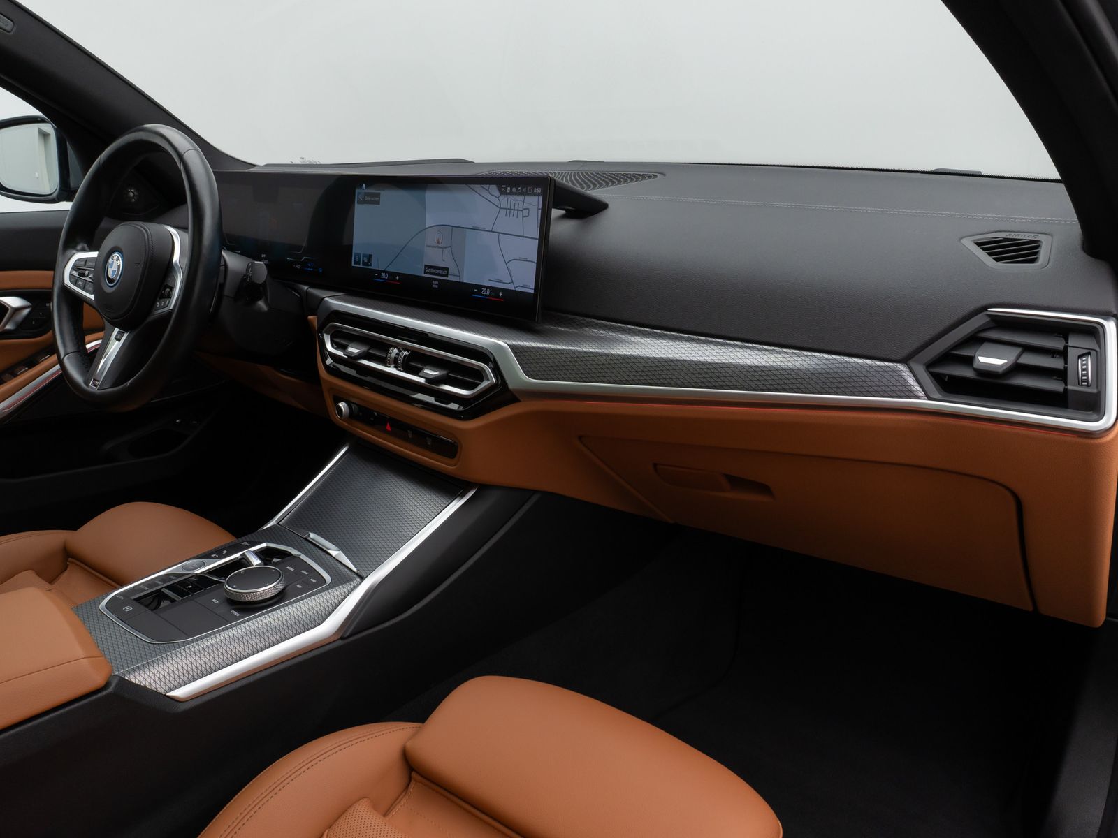 Fahrzeugabbildung BMW 330e xD M Sport Pro Panorama Kamera HUD DAB H/K