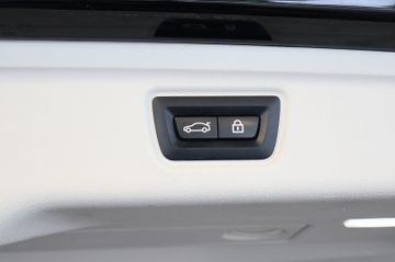 BMW 318 d Advantage DIGITAL+ACC+SIDE+KEY+LED+17"