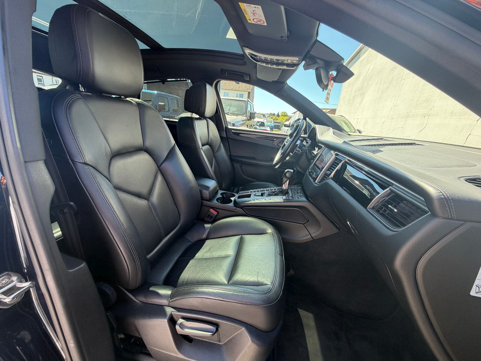 Fahrzeugabbildung Porsche Macan S Diesel/PANO/APPLE/NAVI/PDC/TEMPOMAT/SHZ