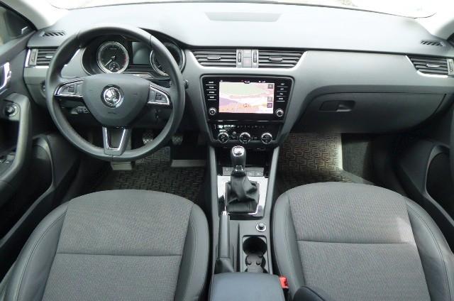 Skoda Octavia Combi  Canton-Soundsystem Apple Carplay