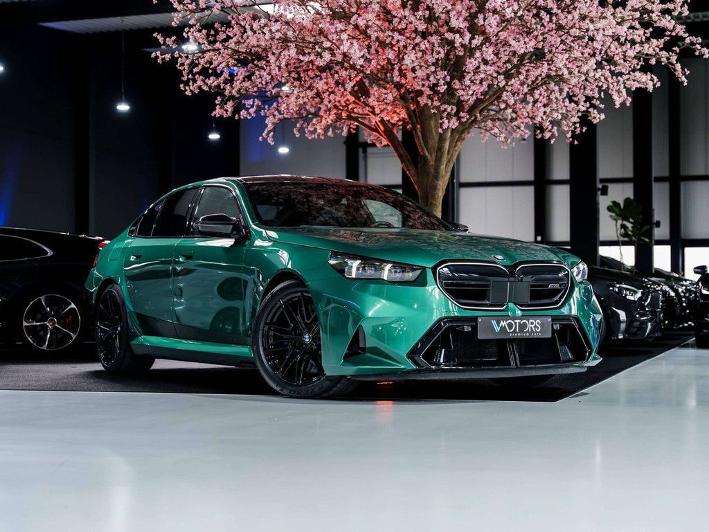 BMW M5 M5 PHEV 4.4 - M Drive Pro - M Carbon - Bowers
