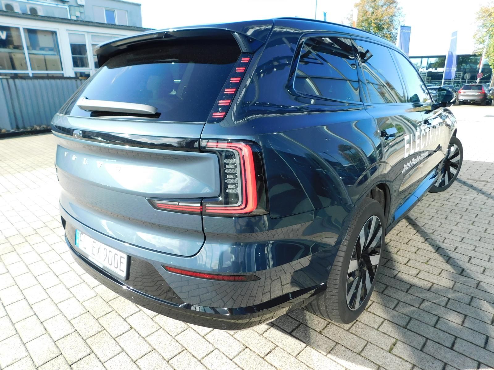 Fahrzeugabbildung Volvo Plus Executive Edition
