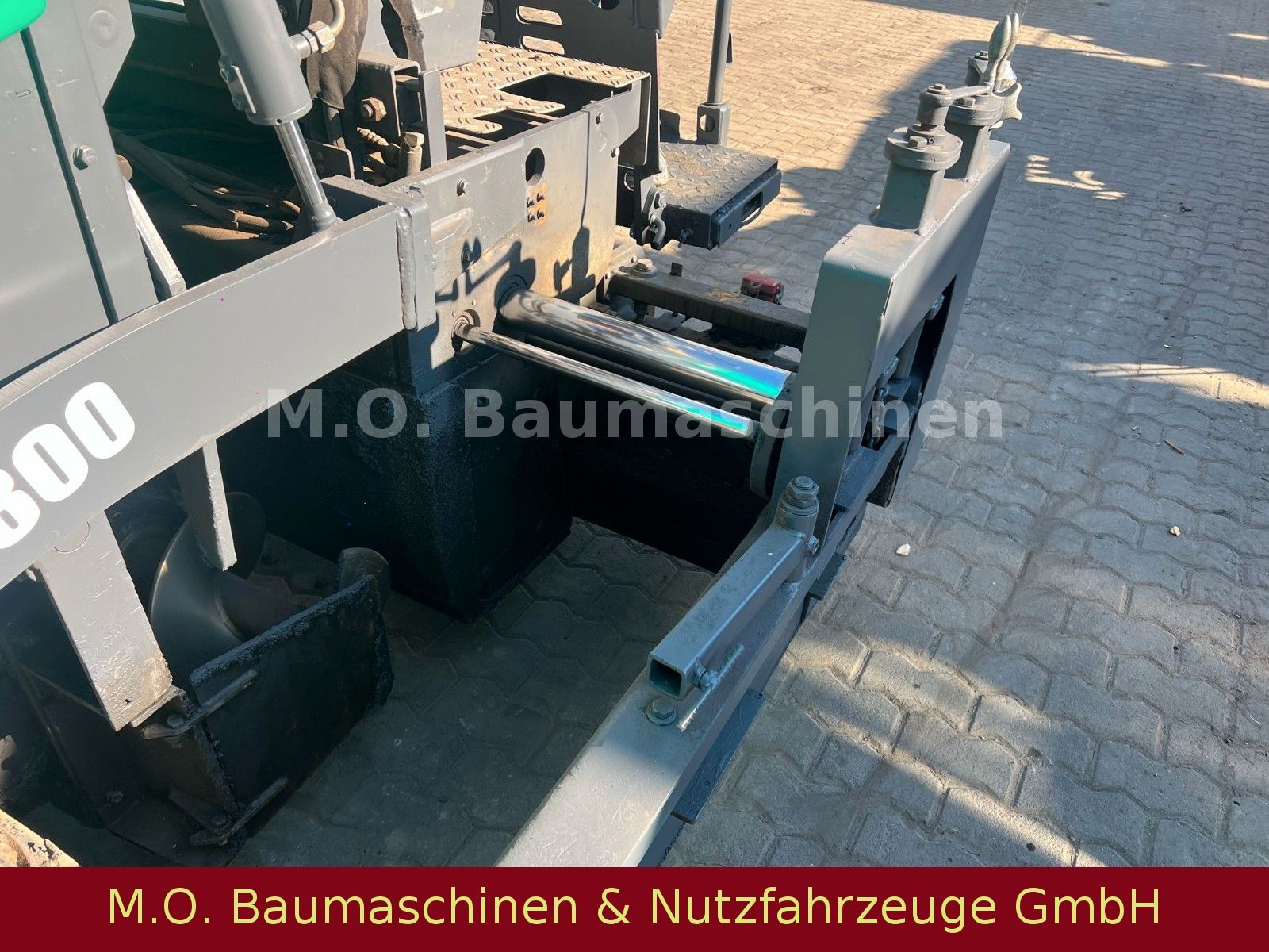 Fahrzeugabbildung Vögele S 800 / 12.AB 200 TV /