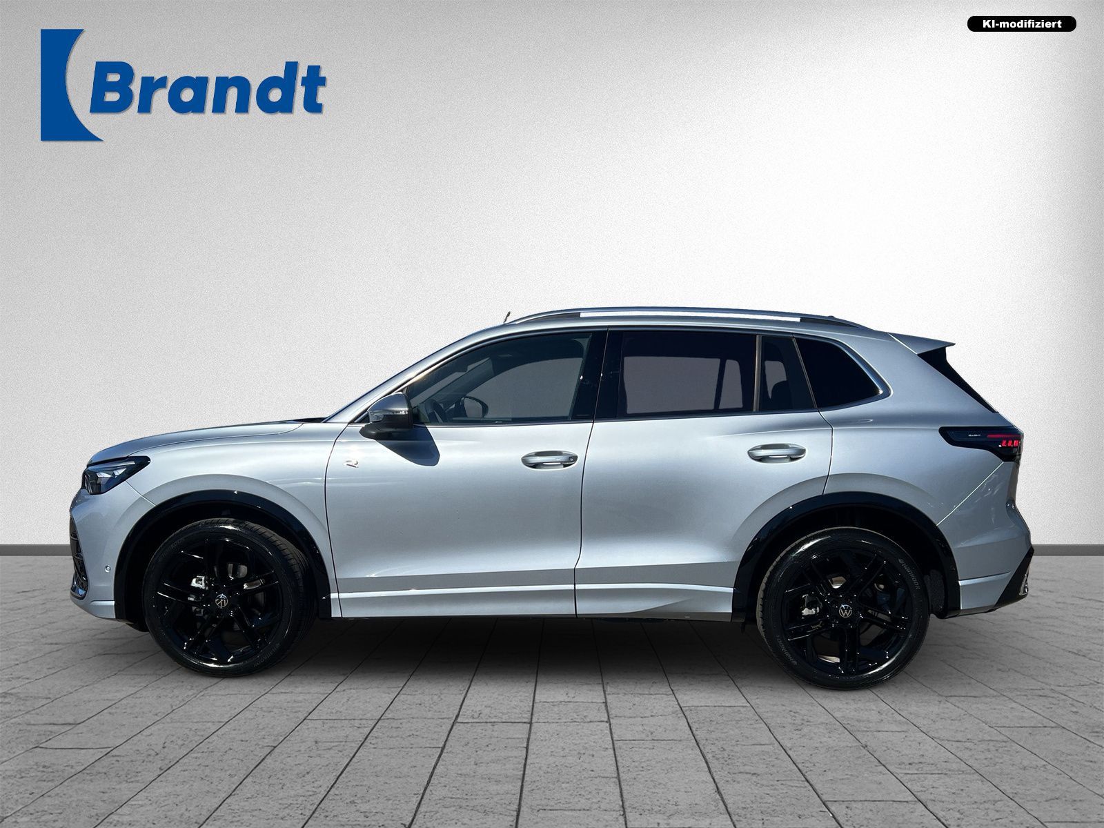 Volkswagen Tiguan 1.5 eTSI R-LINE DSG MATRIX KAMERA HUD AHK foto 2