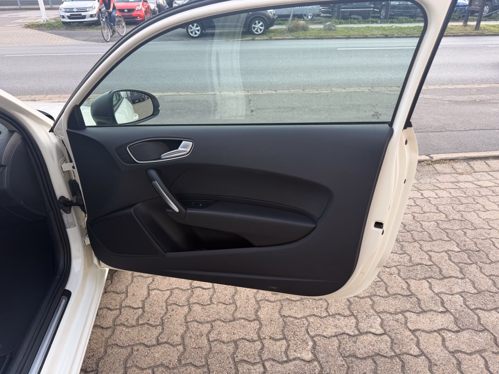 Audi A1 ambition KLIMA/LEDER/NAVI/PDC