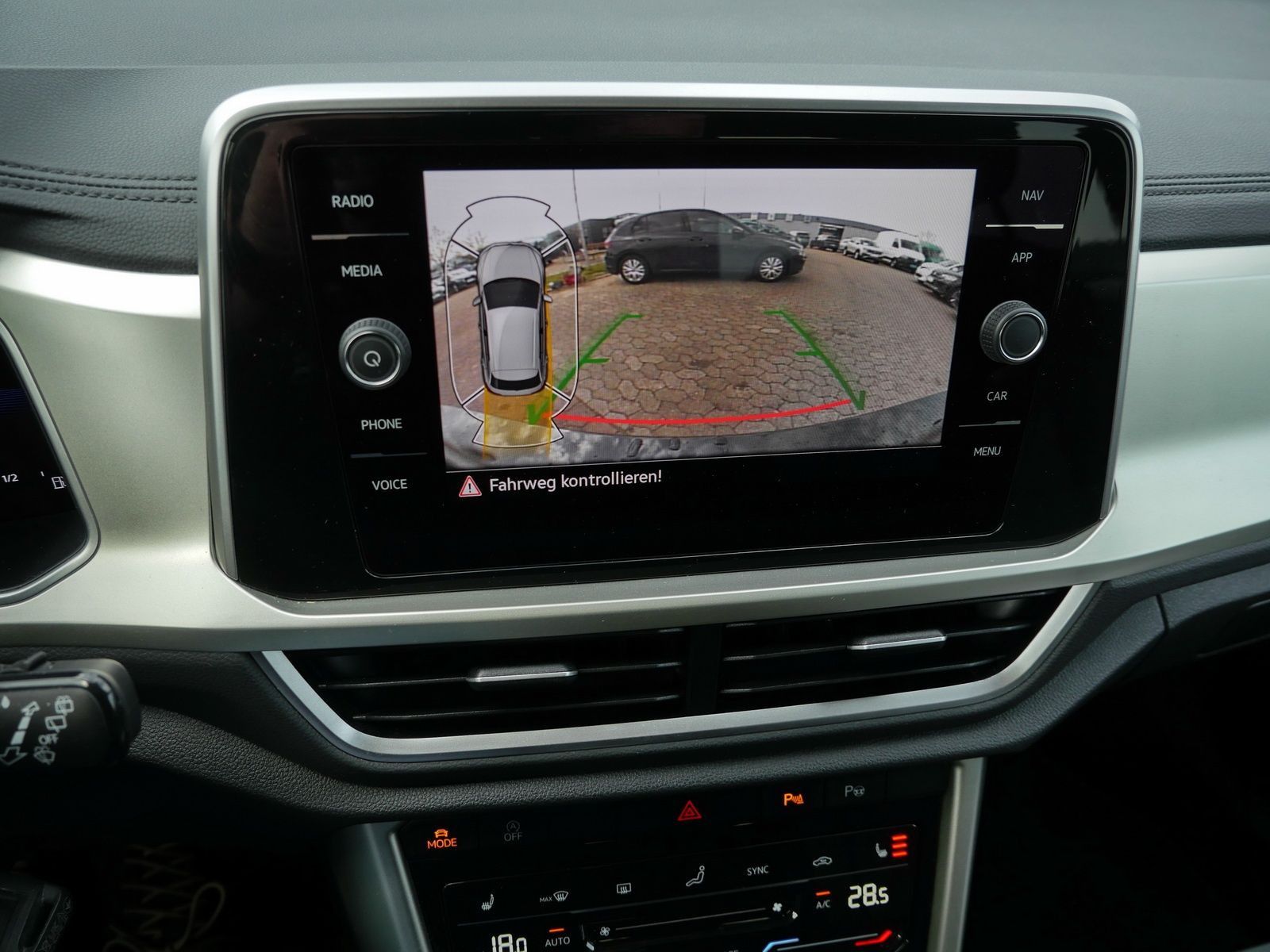Volkswagen T-Roc - Bild 15