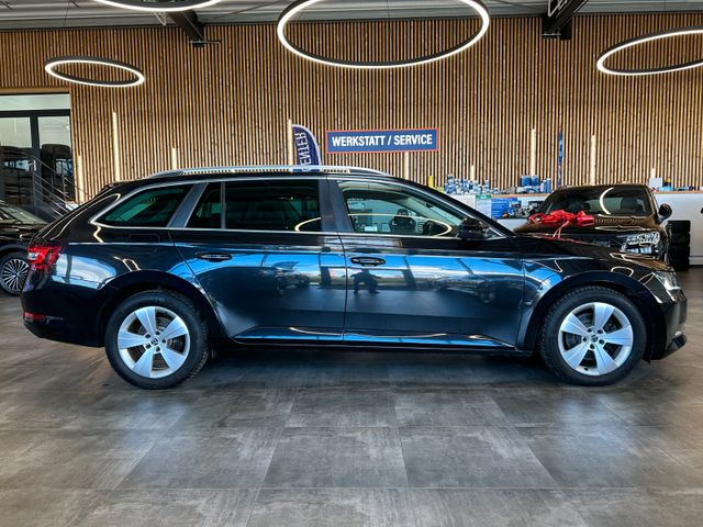Skoda Superb Combi Style 4x4 *SZHZ*PDC*AHK*NAVI*KLIMA*