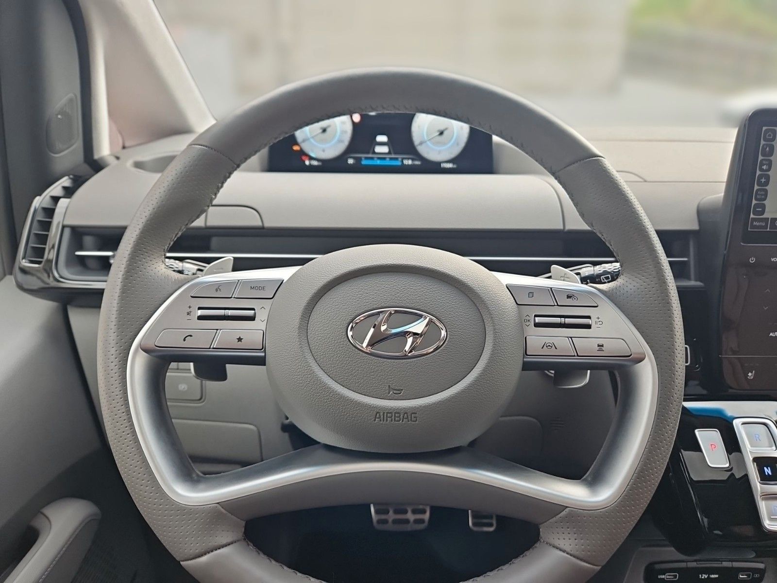 Hyundai Staria – Bild 8