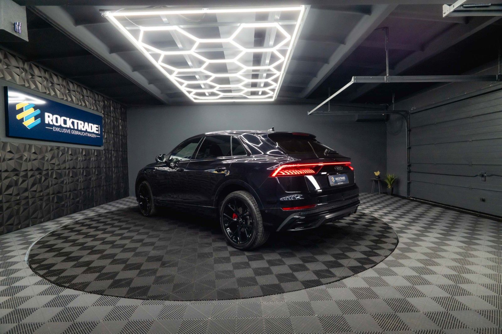 Fahrzeugabbildung Audi Q8 50 TDI quattro S-Line Black Design*ACC*22Zoll
