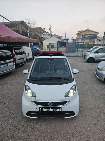 Smart ForTwo 1.0 benzina cabrio allestimento bra