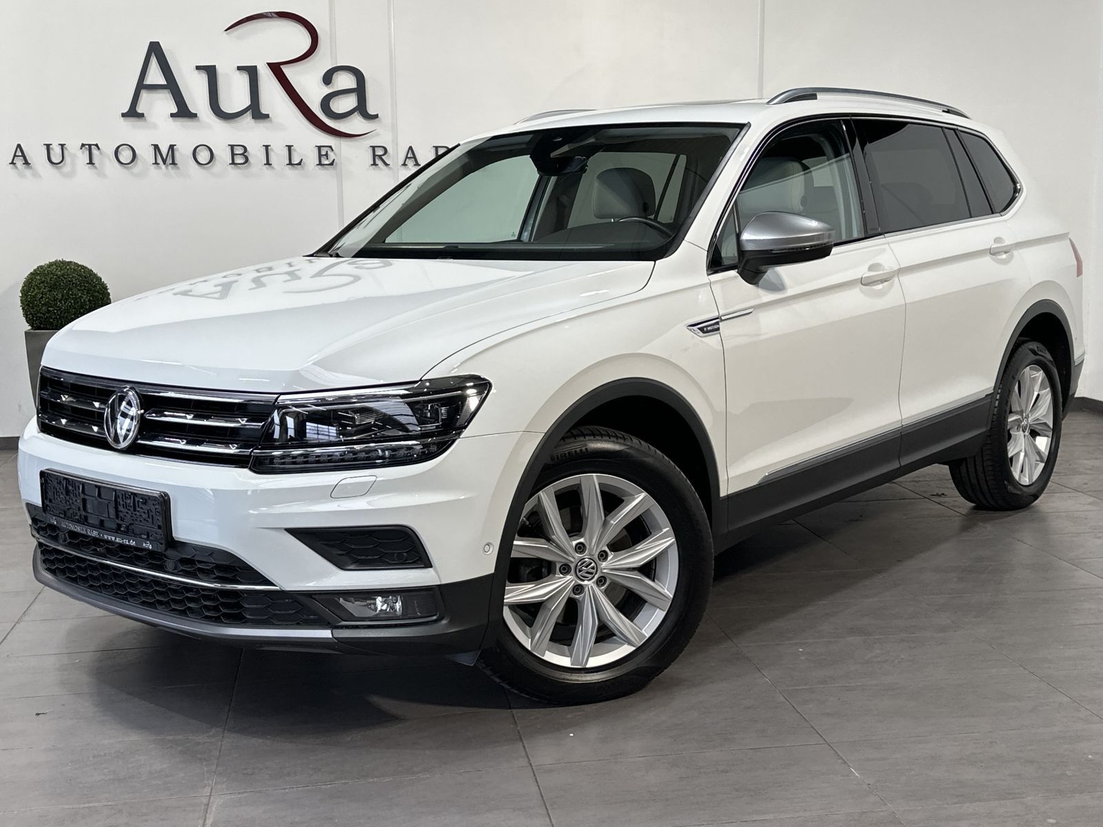 Fahrzeugabbildung Volkswagen Tiguan Allspace 4M HL NAV+LED+AHK+PANO+KAMERA+PP