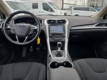 Bild 11 Ford Mondeo Turnier Business Edition 1.5 Navi Apple C