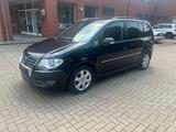 Volkswagen Touran Highline - Automatik - Volkswagen Touran aus 2007: Highline