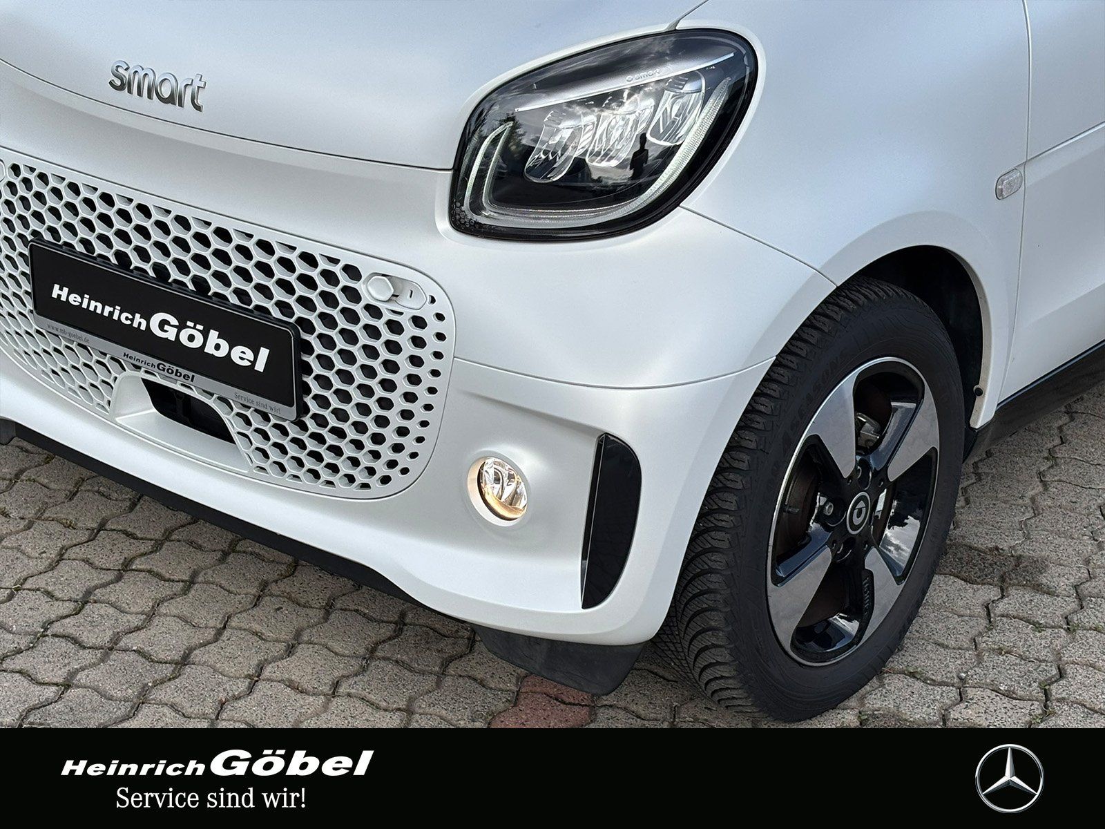 Fahrzeugabbildung Smart EQ COUPÉ*EXCLUSIVE*22kW*JBL-SOUNDSYS*ALLWETTER*