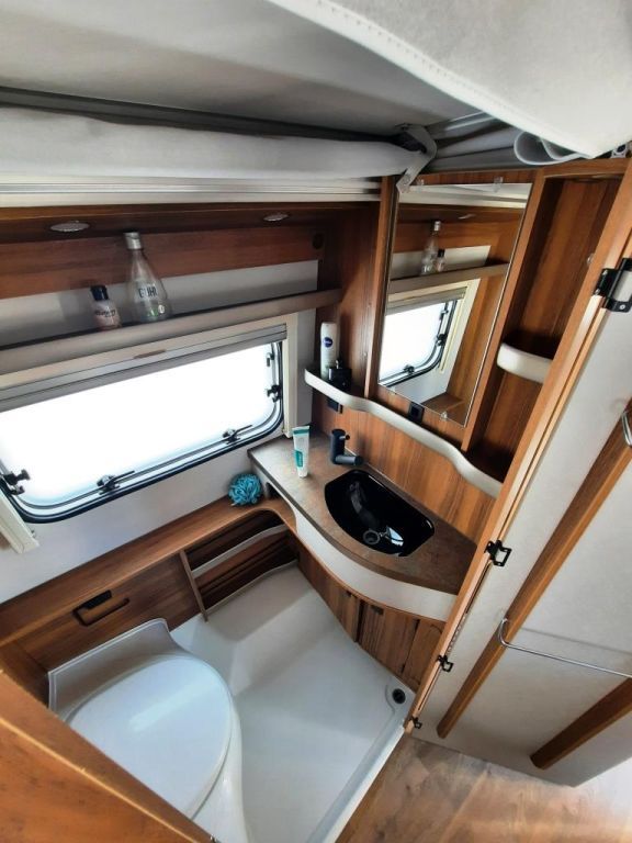 Fahrzeugabbildung HYMER / ERIBA / HYMERCAR Touring 560 Top Ausstattung  / 1.Hand