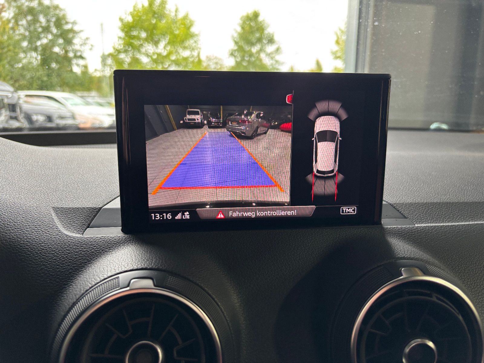 Fahrzeugabbildung Audi Q2 quattro sport/S-LINE/HEAD-UP/KAMERA/B&O